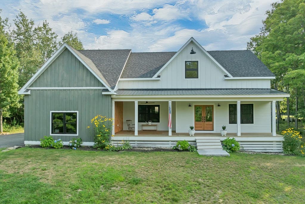 Photo of 8 Poor Farm Road, Gilford, NH 03249 (MLS # 5104712)