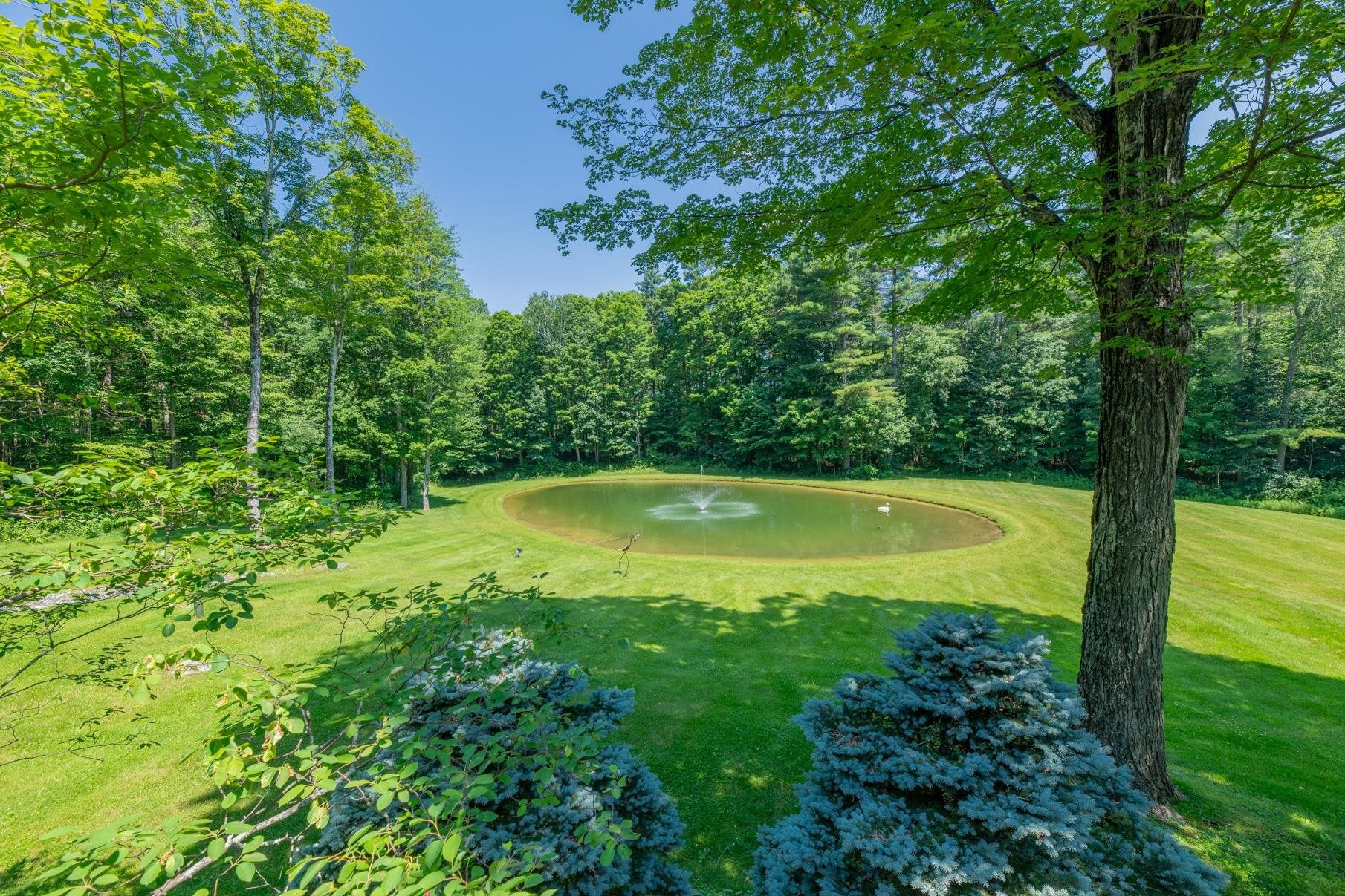 84 Frost Pond Road