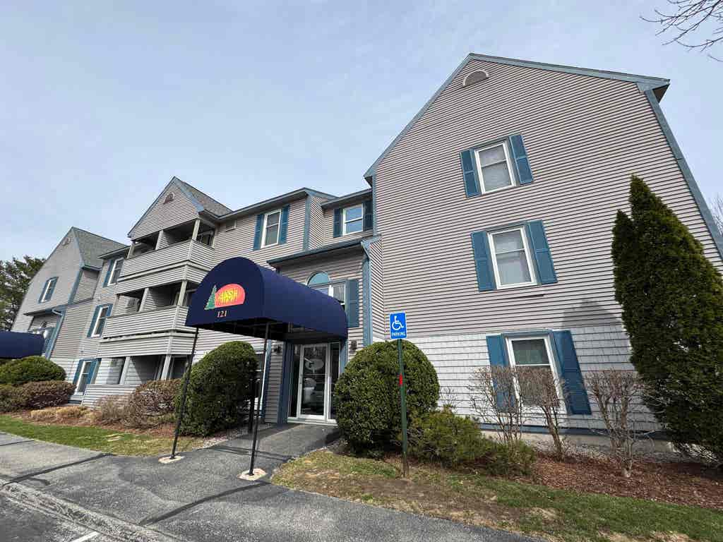 Photo of 163 Eastern Avenue #304, Manchester, NH 03104 (MLS # 5097978)