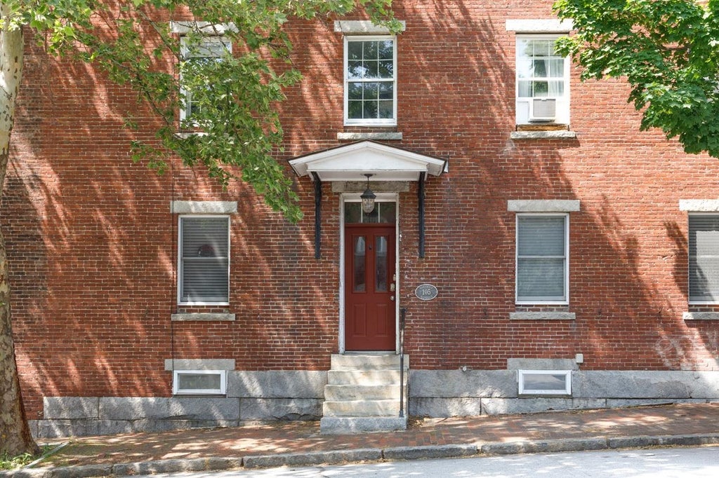 Photo of 105 West Merrimack Street #4, Manchester, NH 03101 (MLS # 5094084)