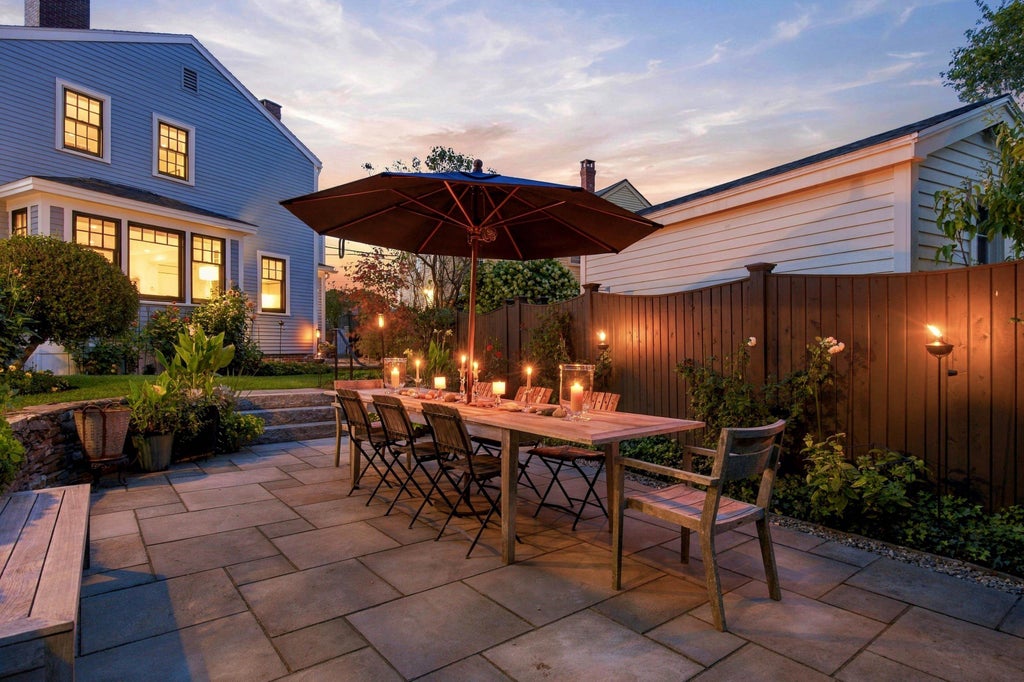 Photo of 28 South Street, Portsmouth, NH 03801 (MLS # 5111281)