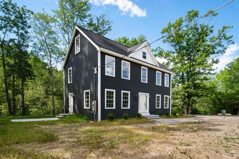 Photo of 335 Raymond Road, Chester, NH 03036 (MLS # 5096868)