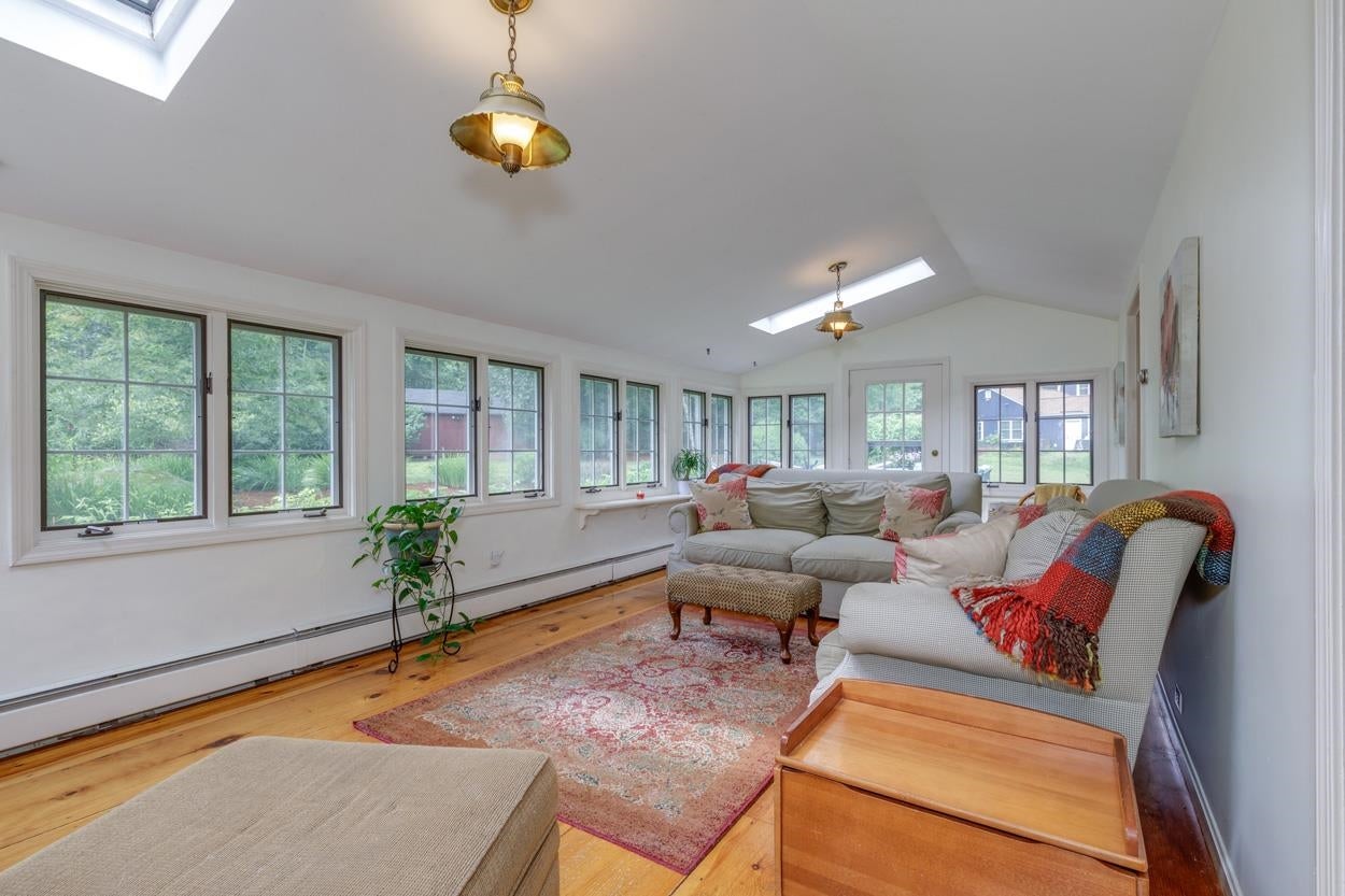 22 Horace Greeley Road