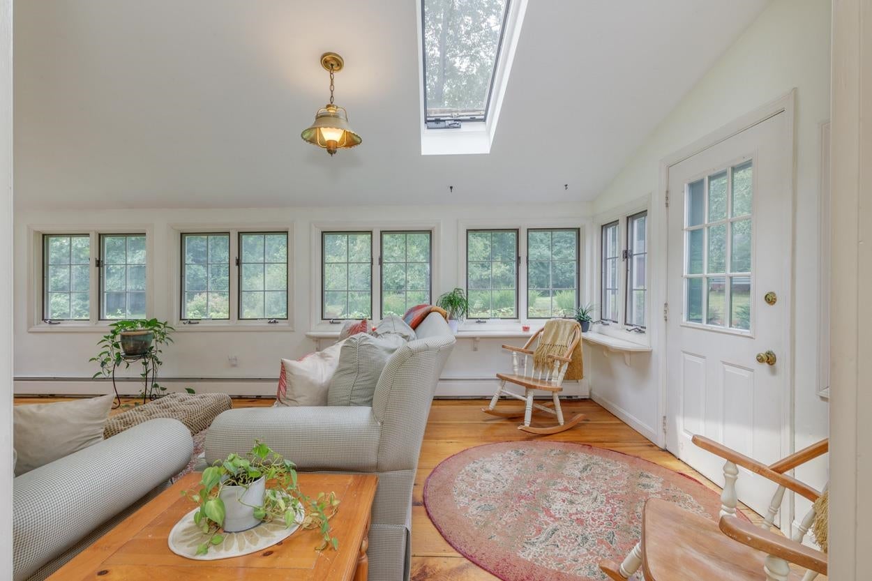 22 Horace Greeley Road