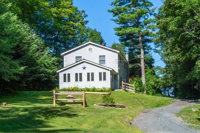 50 Rosewood Lane Castleton VT 05732