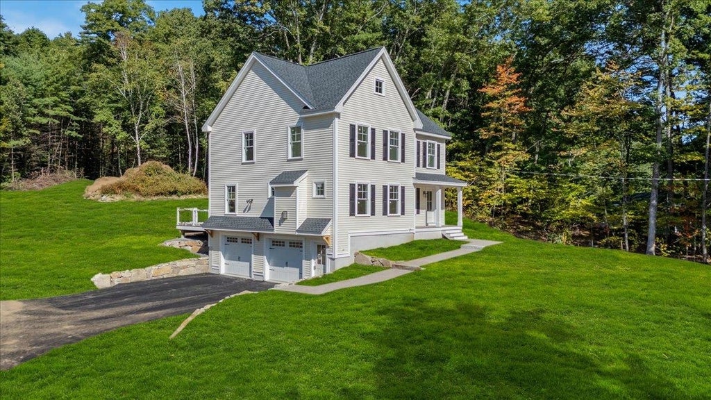 Photo of 189 No. Main Street, Salem, NH 03079 (MLS # 5110401)