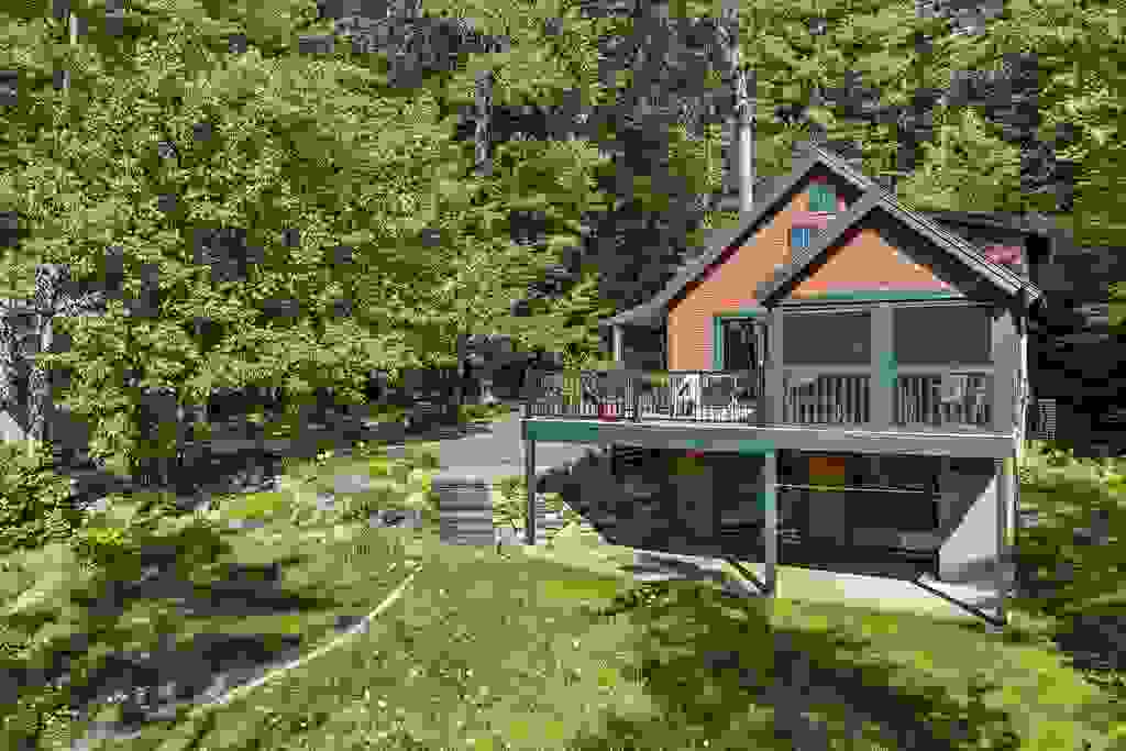 Photo of 88 Hidden Valley Drive, Tuftonboro, NH 03816 (MLS # 5104166)