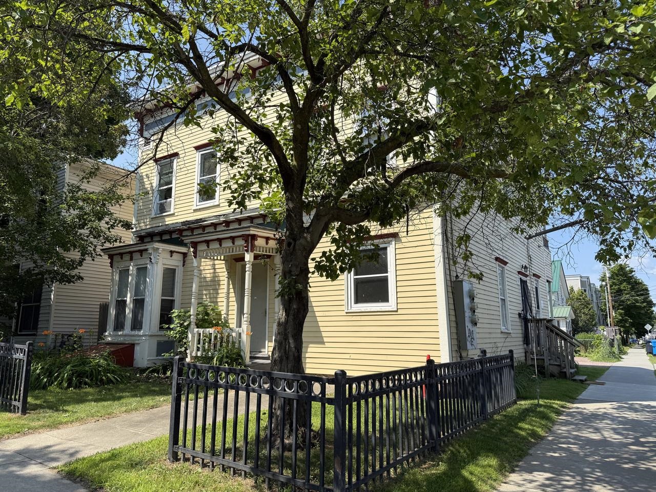 1 BTV Investment Street