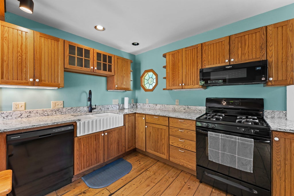 Photo of 513 N Shore Road, Chesterfield, NH 03462 (MLS # 5111438)
