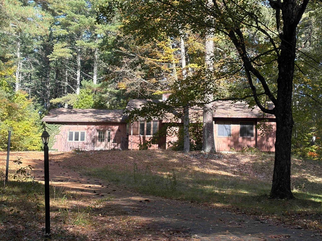 Photo of 46 Thornton Road, Merrimack, NH 03054 (MLS # 5114310)
