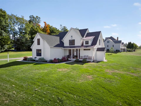 4 Ray Emma Drive, Epping, NH 03042 - #: 5112720