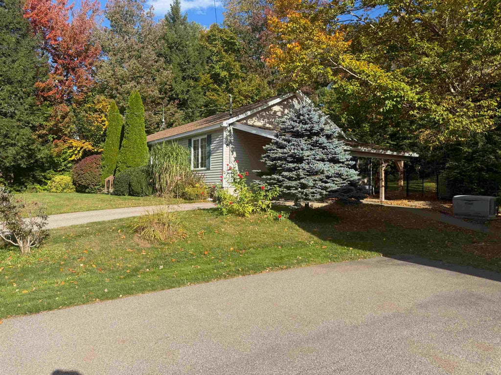 Photo of 20 Indian Head Lane, Gilmanton, NH 03237 (MLS # 5114090)
