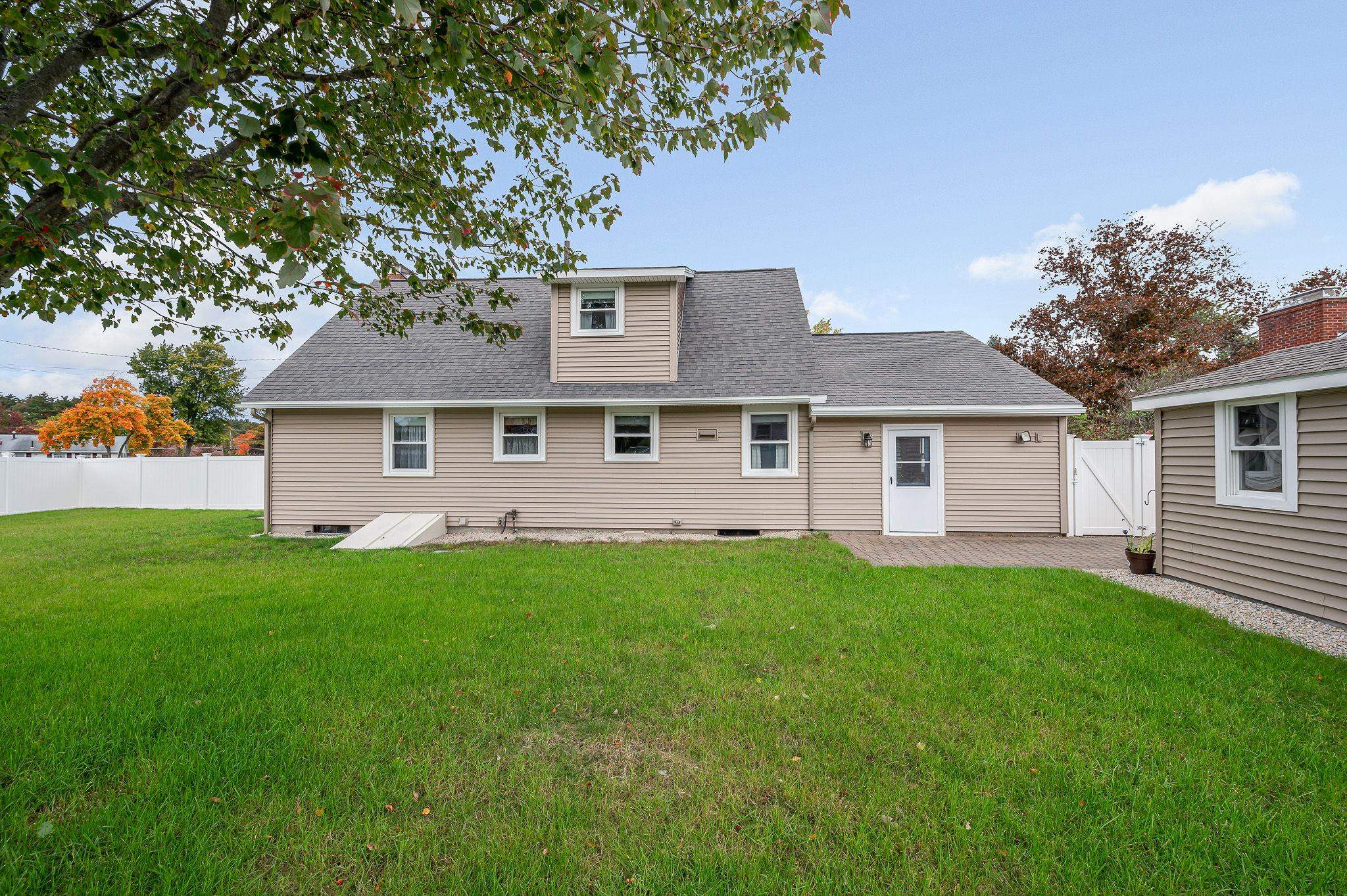 8 Aztec Road