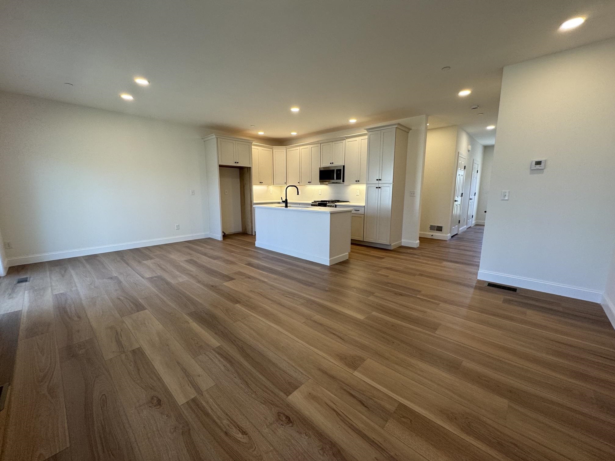 8C Dearborn Circle
