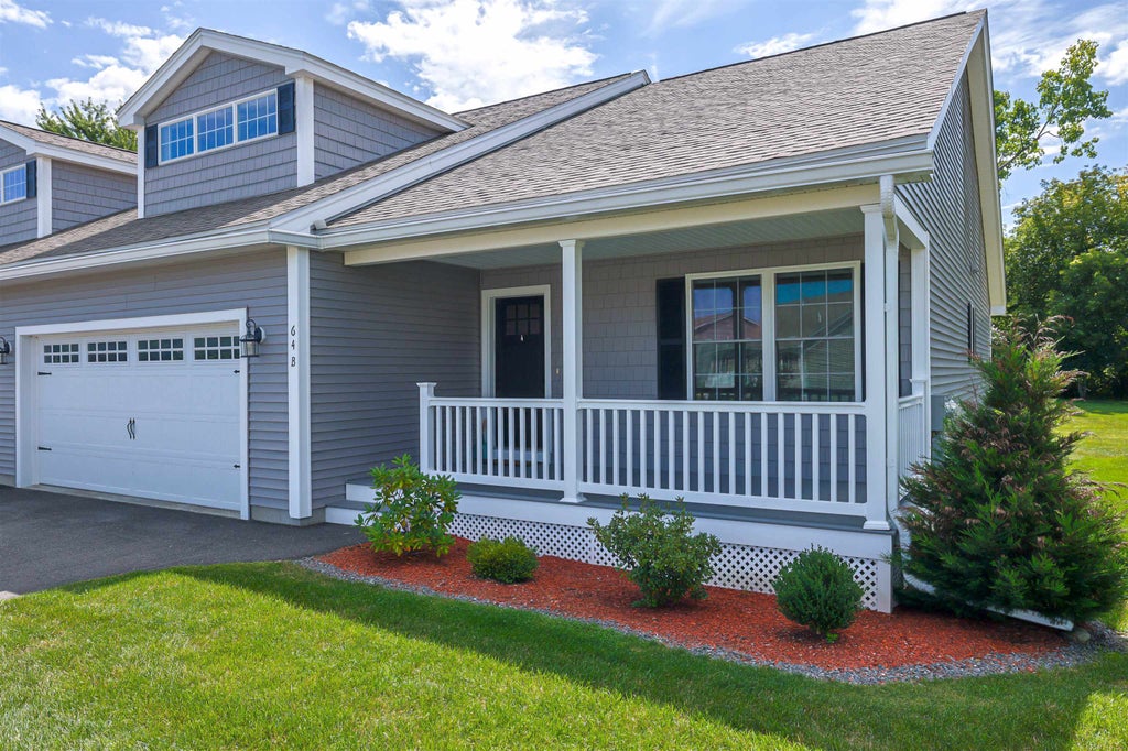 Photo of 64 Brackett Lane #B, Hudson, NH 03051 (MLS # 5107500)