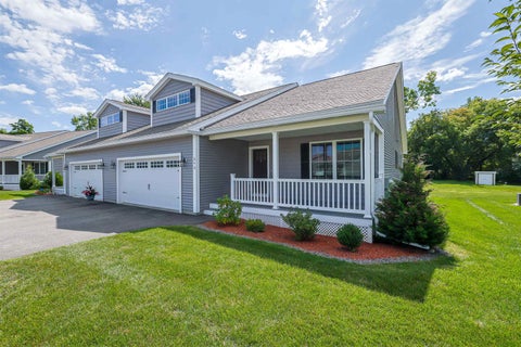 Photo of 64 Brackett Lane #B, Hudson, NH 03051 (MLS # 5107500)