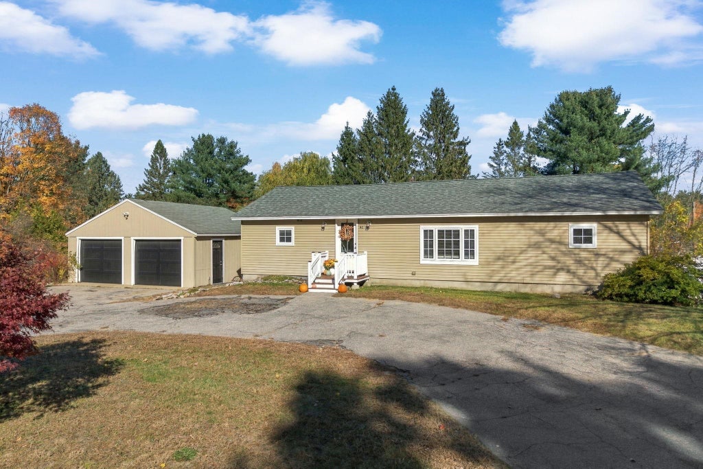 Photo of 46 Chester Turnpike, Allenstown, NH 03275 (MLS # 5115661)