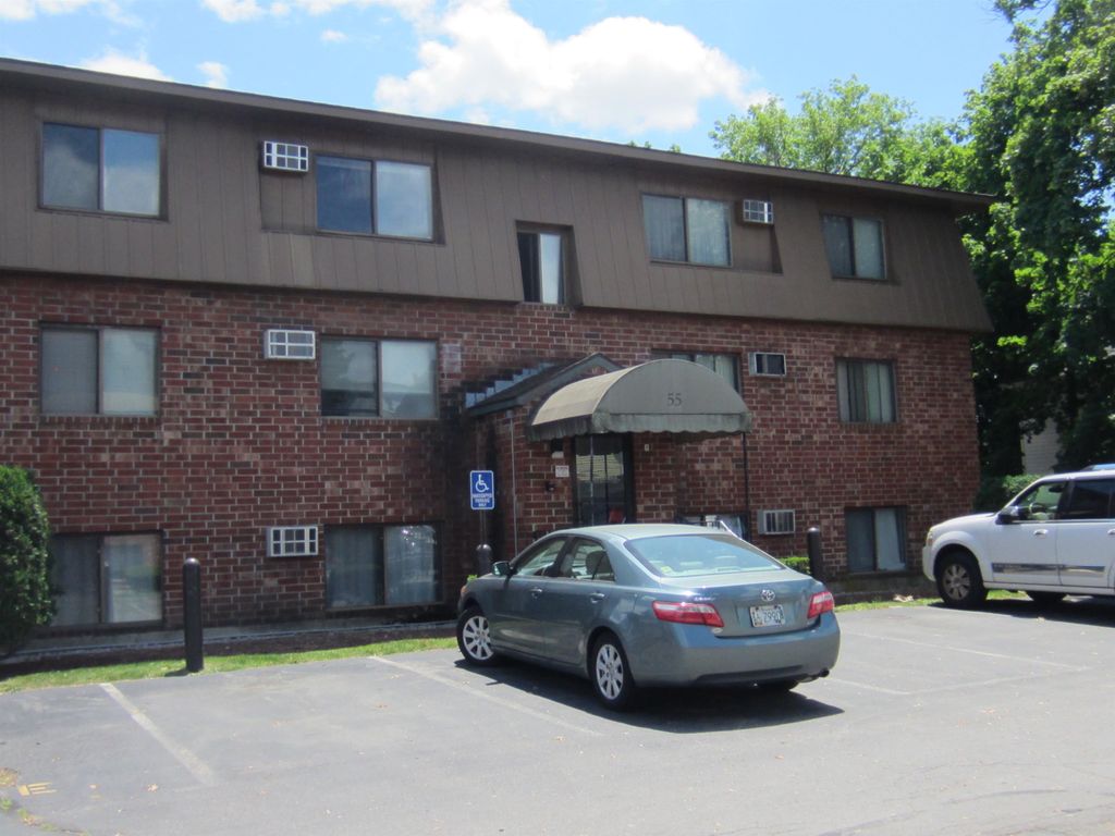 Photo of 55 Log Street #2-C, Manchester, NH 03102 (MLS # 5094691)