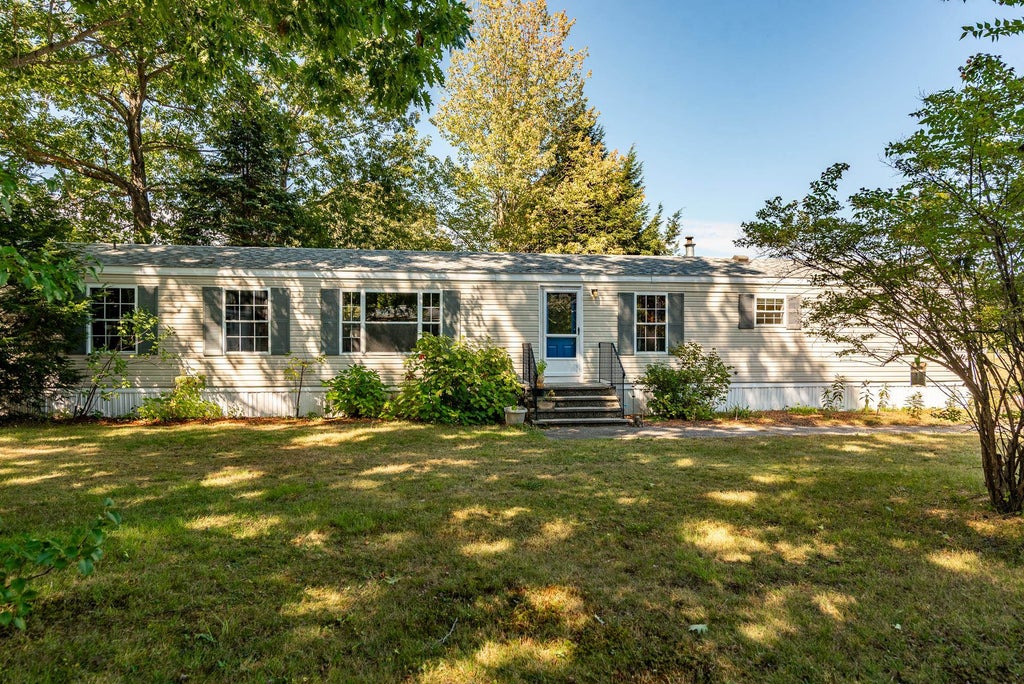 Photo of 6 Easter Lane, Rochester, NH 03867 (MLS # 5111177)