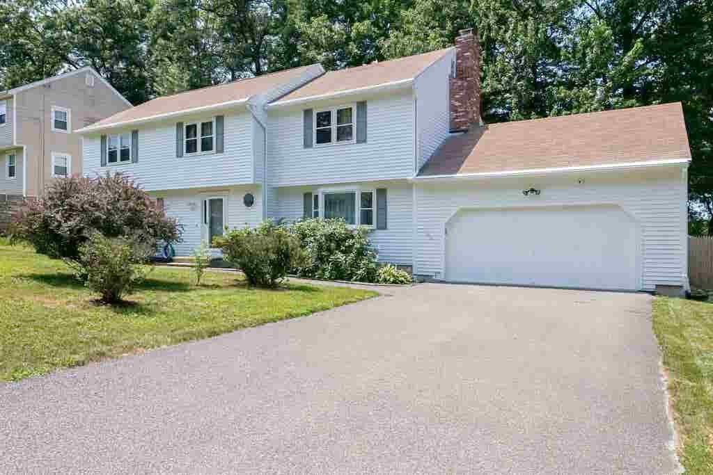 Photo of 21 Clearview Drive, Nashua, NH 03062 (MLS # 5102588)