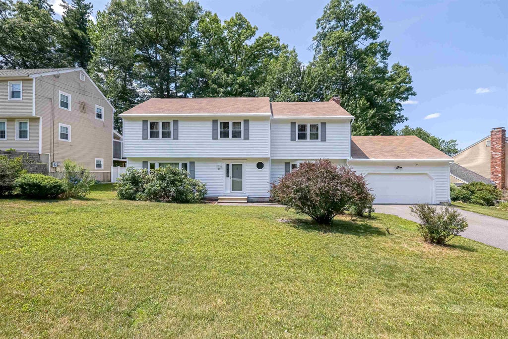 Photo of 21 Clearview Drive, Nashua, NH 03062 (MLS # 5102588)