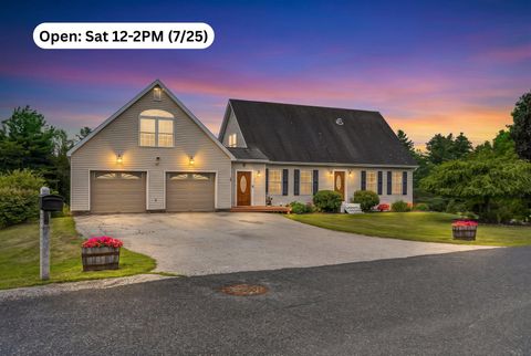 Photo of 28 Hutchins Circle, Barre Town, VT 05641 (MLS # 5101296)