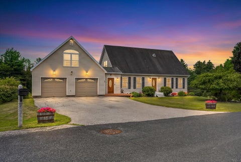 Photo of 28 Hutchins Circle, Barre Town, VT 05641 (MLS # 5101296)