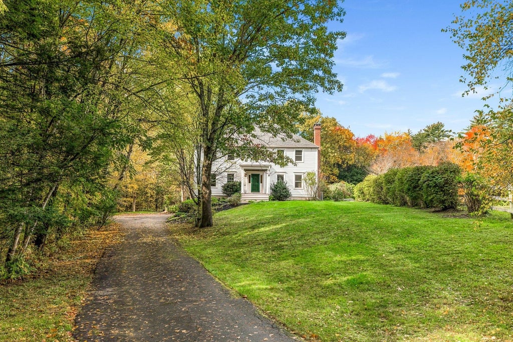 Photo of 35 Peabody Drive, Brentwood, NH 03833 (MLS # 5114941)