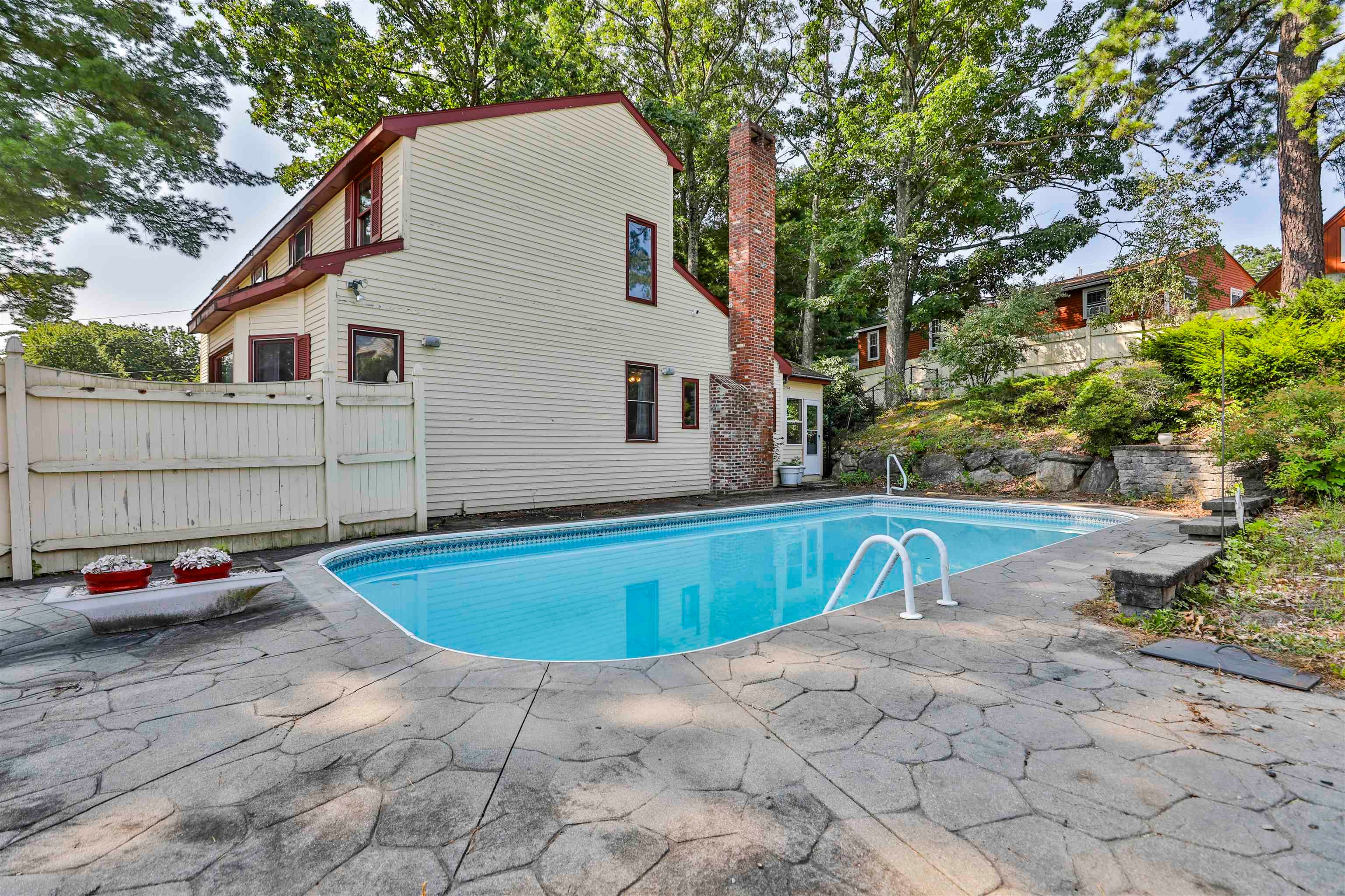 28 Danbury Road