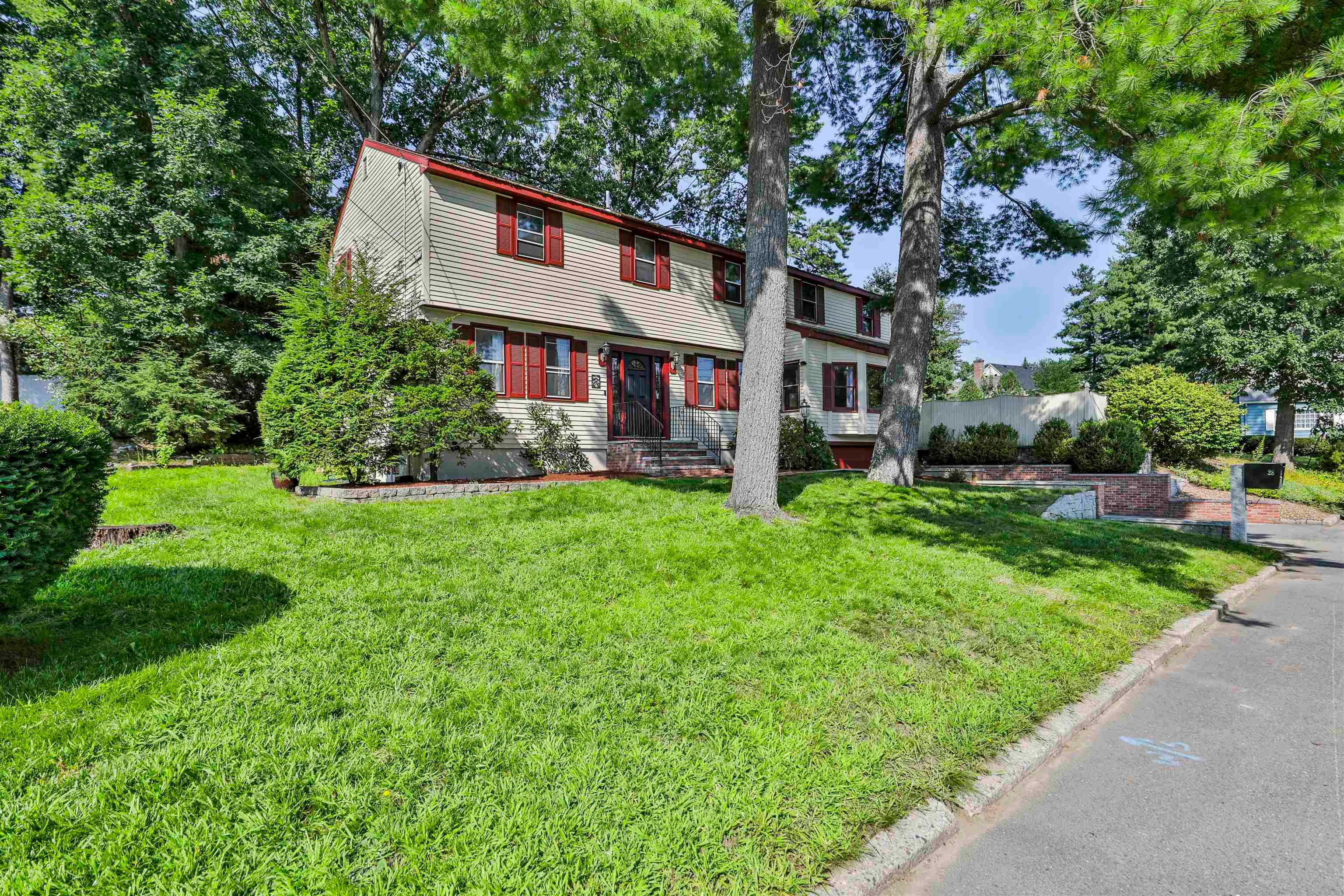28 Danbury Road