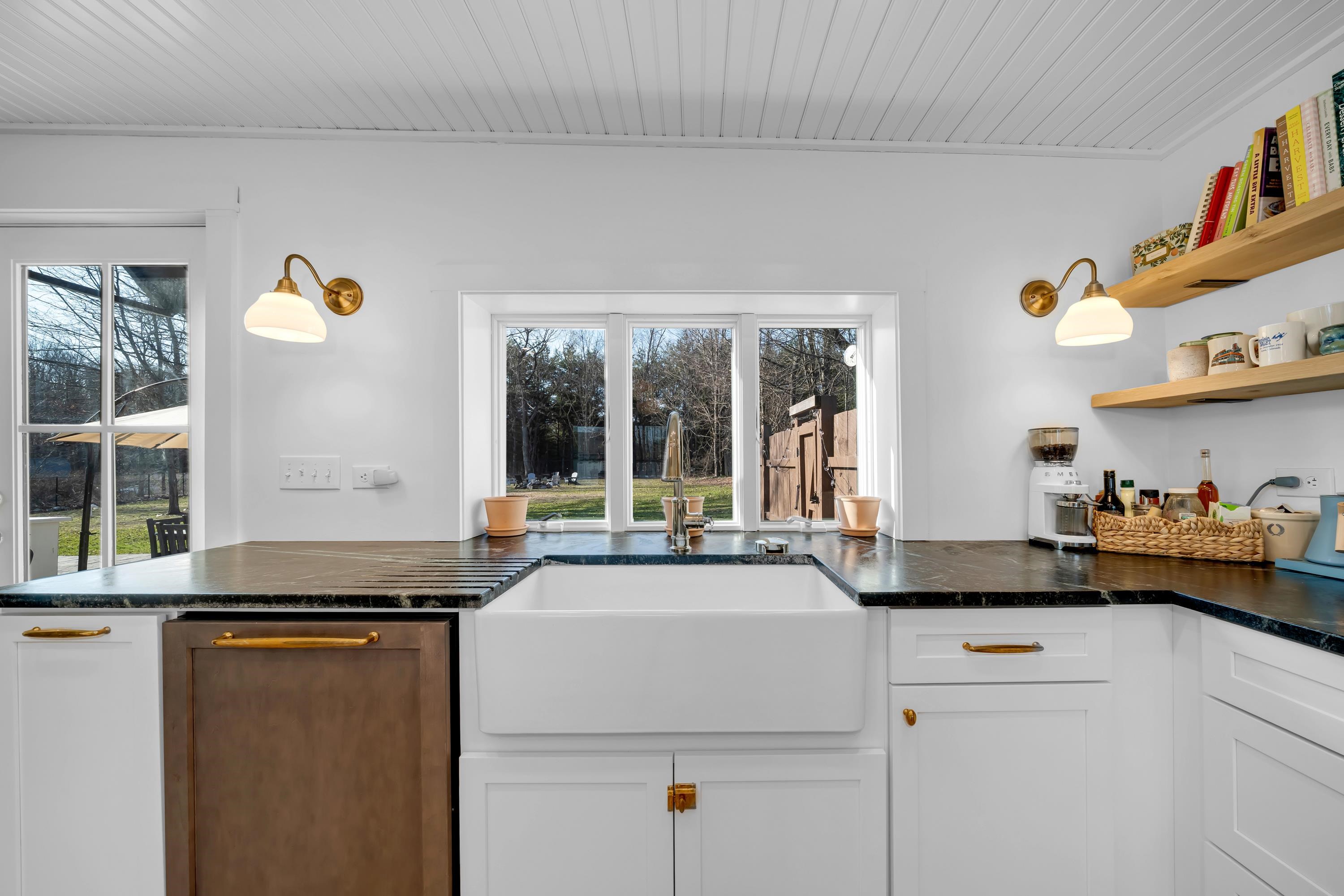 54 Middle Road