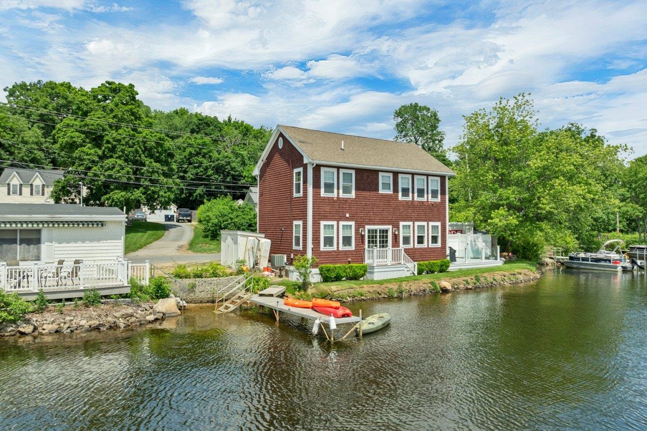 35 North Shore Road