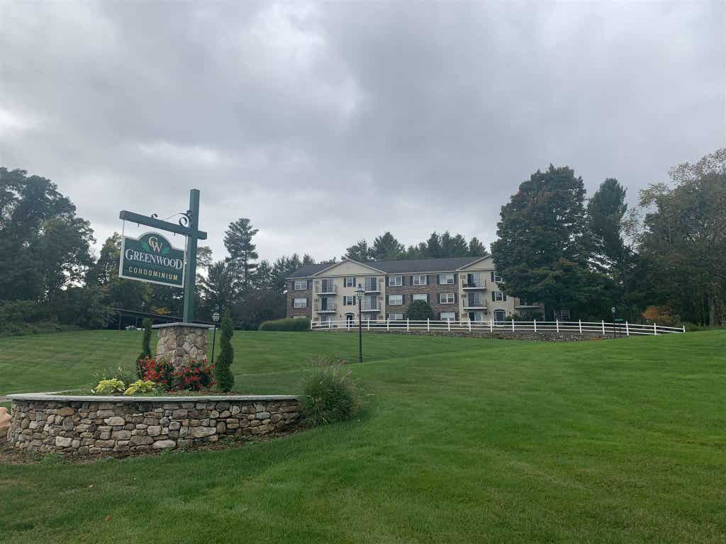 Photo of 6 Autumn Leaf Drive #7, Nashua, NH 03060 (MLS # 5101863)