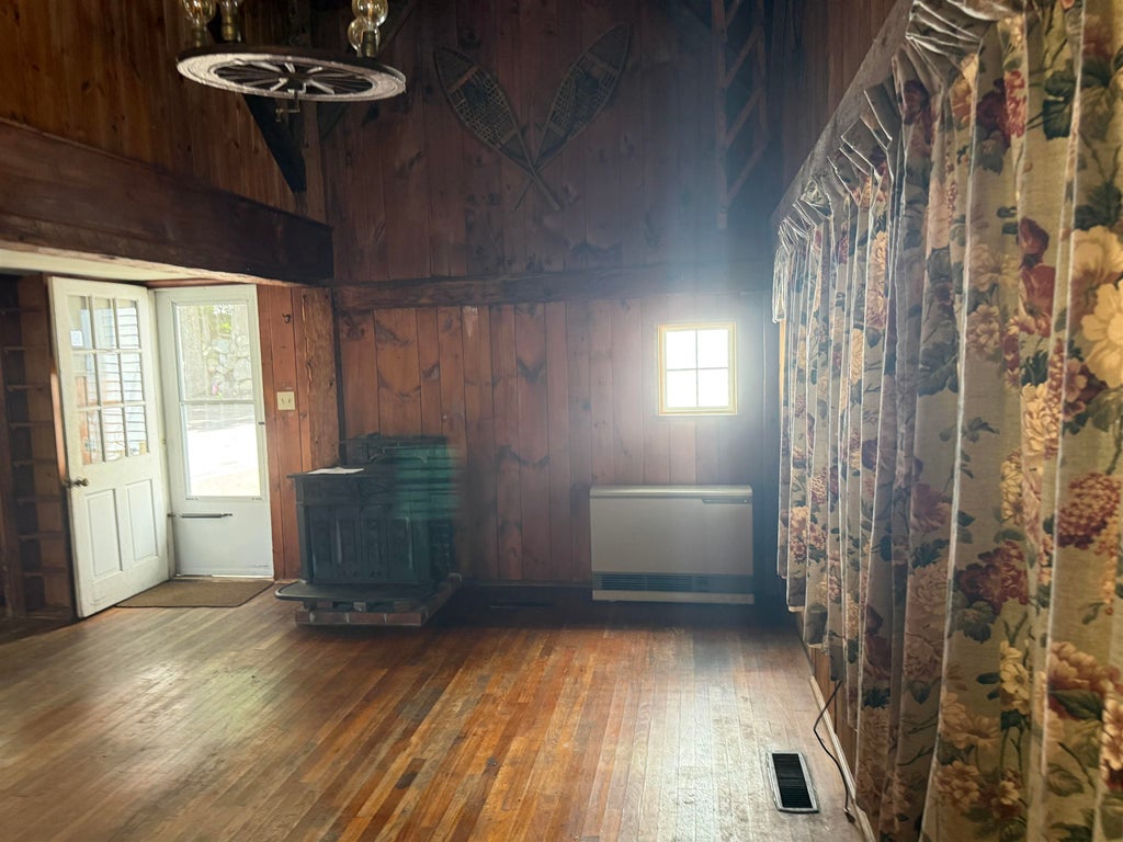 Photo of 572 S Main Street, Wolfeboro, NH 03894 (MLS # 5106153)