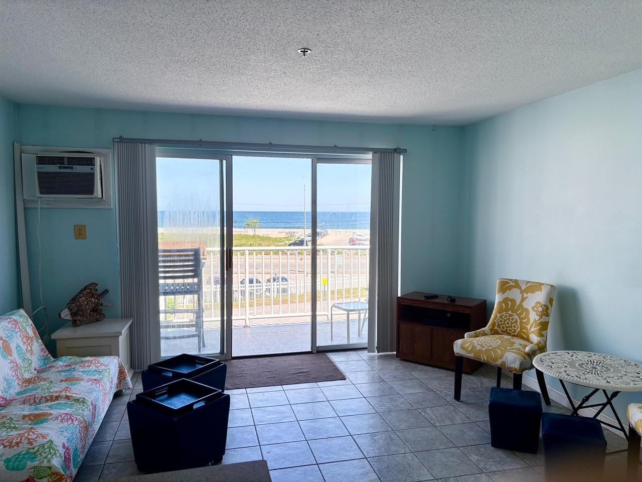 933 Ocean Boulevard 308
