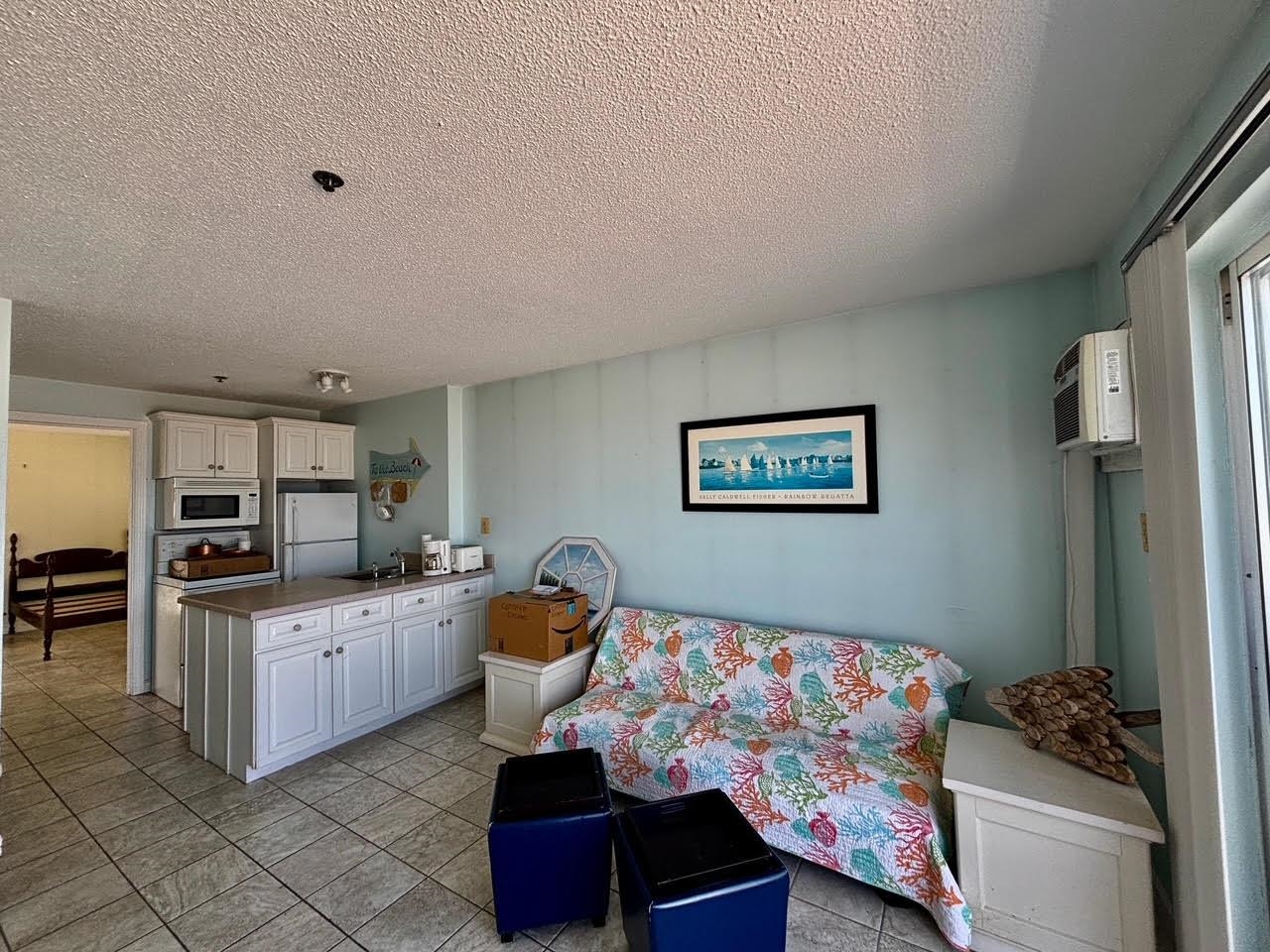 933 Ocean Boulevard 308