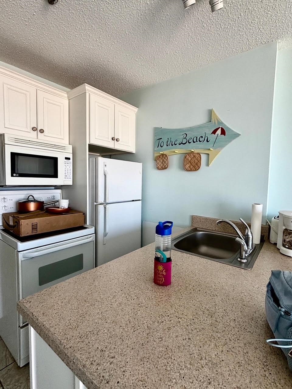 933 Ocean Boulevard 308