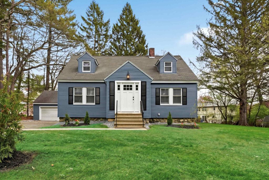 Photo of 293 Lawrence Road, Salem, NH 03079 (MLS # 5086896)