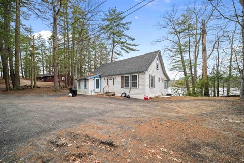 Photo of 78 Spruce Lane, Sandown, NH 03873 (MLS # 5088179)