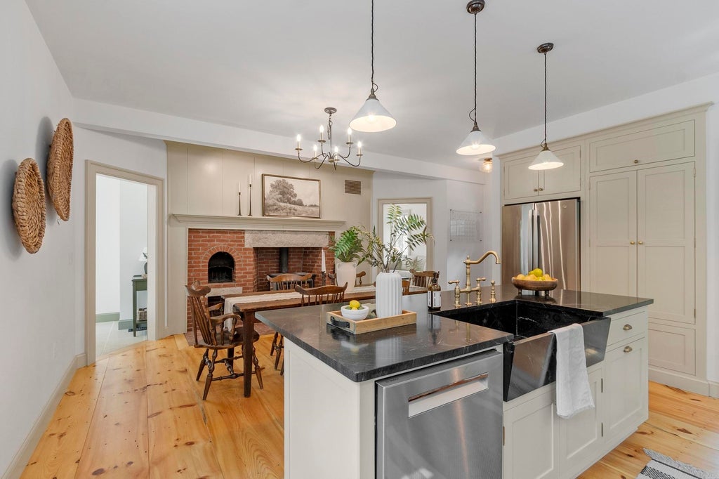 Photo of 405 Mountain Road, Lyndeborough, NH 03082 (MLS # 5108290)