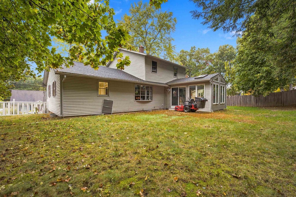 Photo of 15 Meade Street, Nashua, NH 03064 (MLS # 5114323)