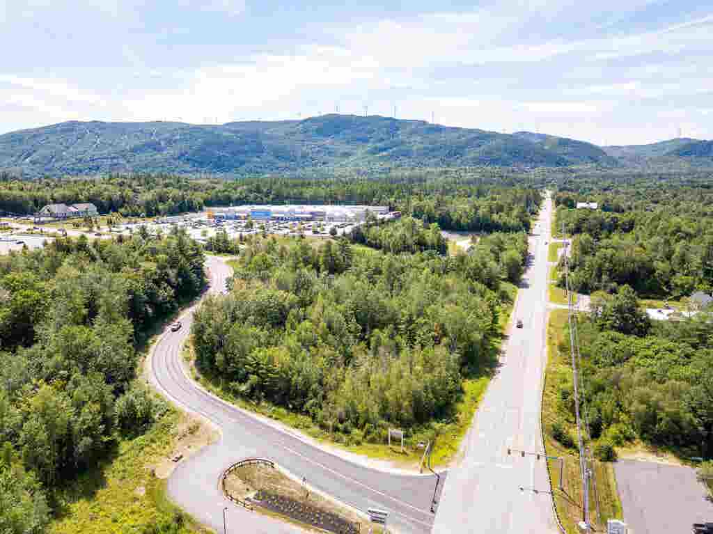 Photo of 2 Boulder Point Drive, Plymouth, NH 03264 (MLS # 5103114)