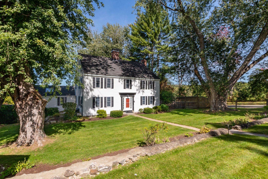 Photo of 247 Meredith Center Road, Meredith, NH 03253 (MLS # 5113869)