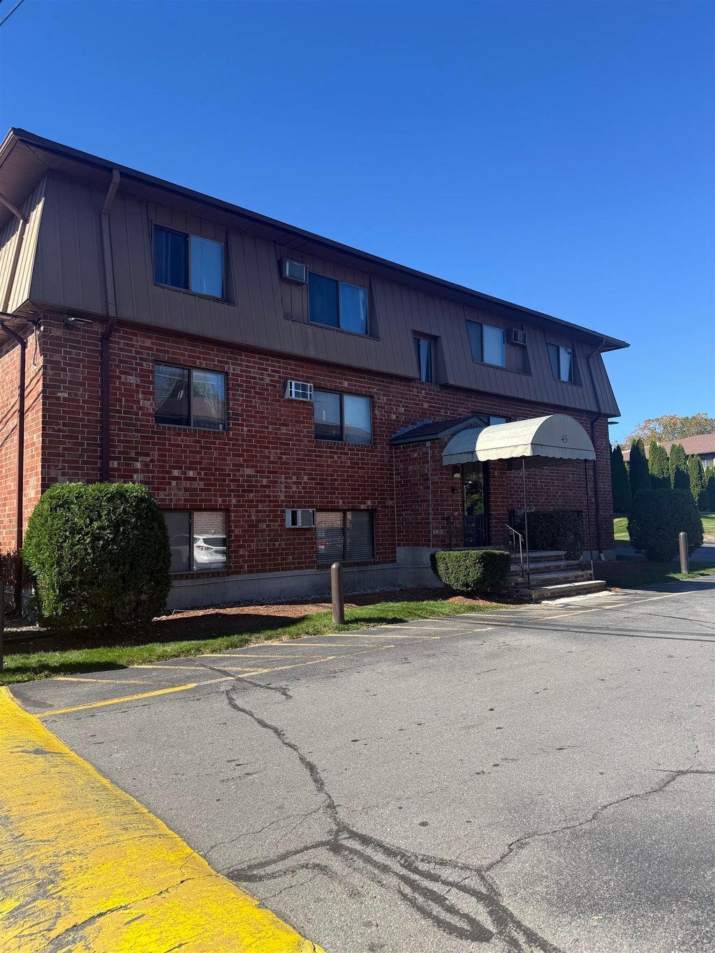 Photo of 45 Log Street #1H, Manchester, NH 03102 (MLS # 5113052)
