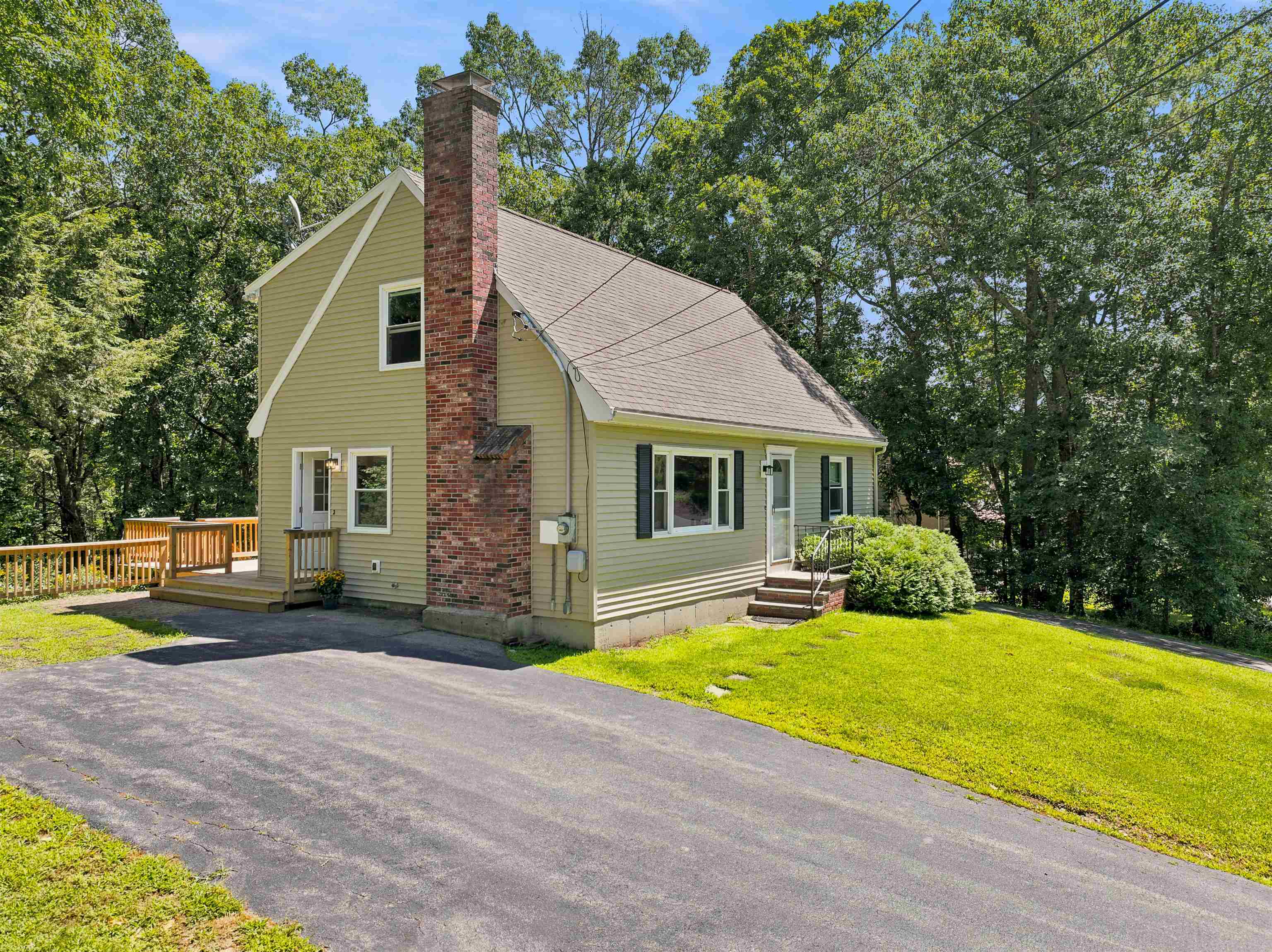 24 Julie Avenue