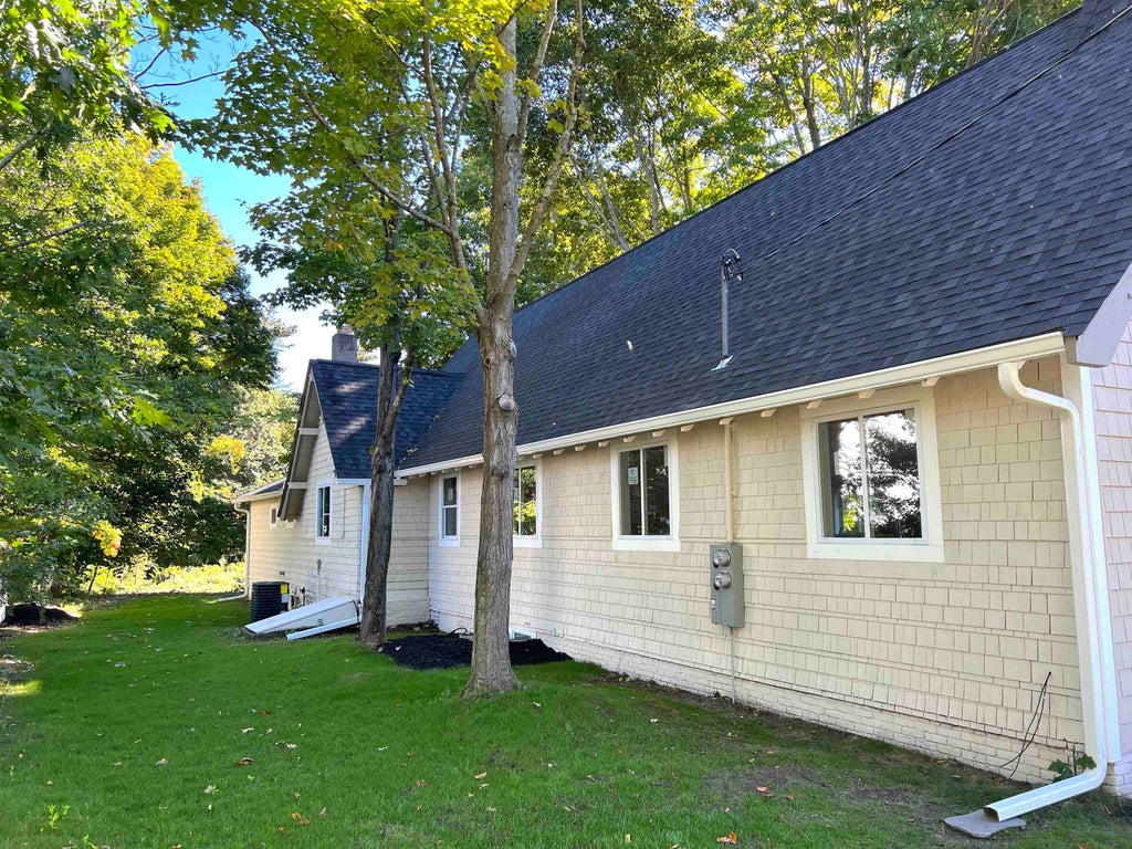 Photo of 18 Oak Street, Derry, NH 03038 (MLS # 5110603)