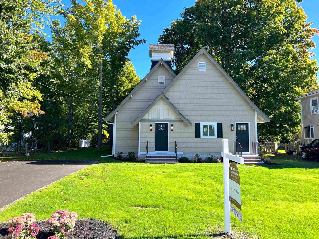 Photo of 18 Oak Street, Derry, NH 03038 (MLS # 5110603)