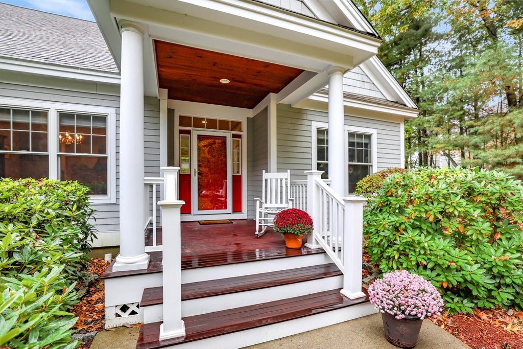Photo of 7 Taylors Way, Hollis, NH 03049 (MLS # 5114544)