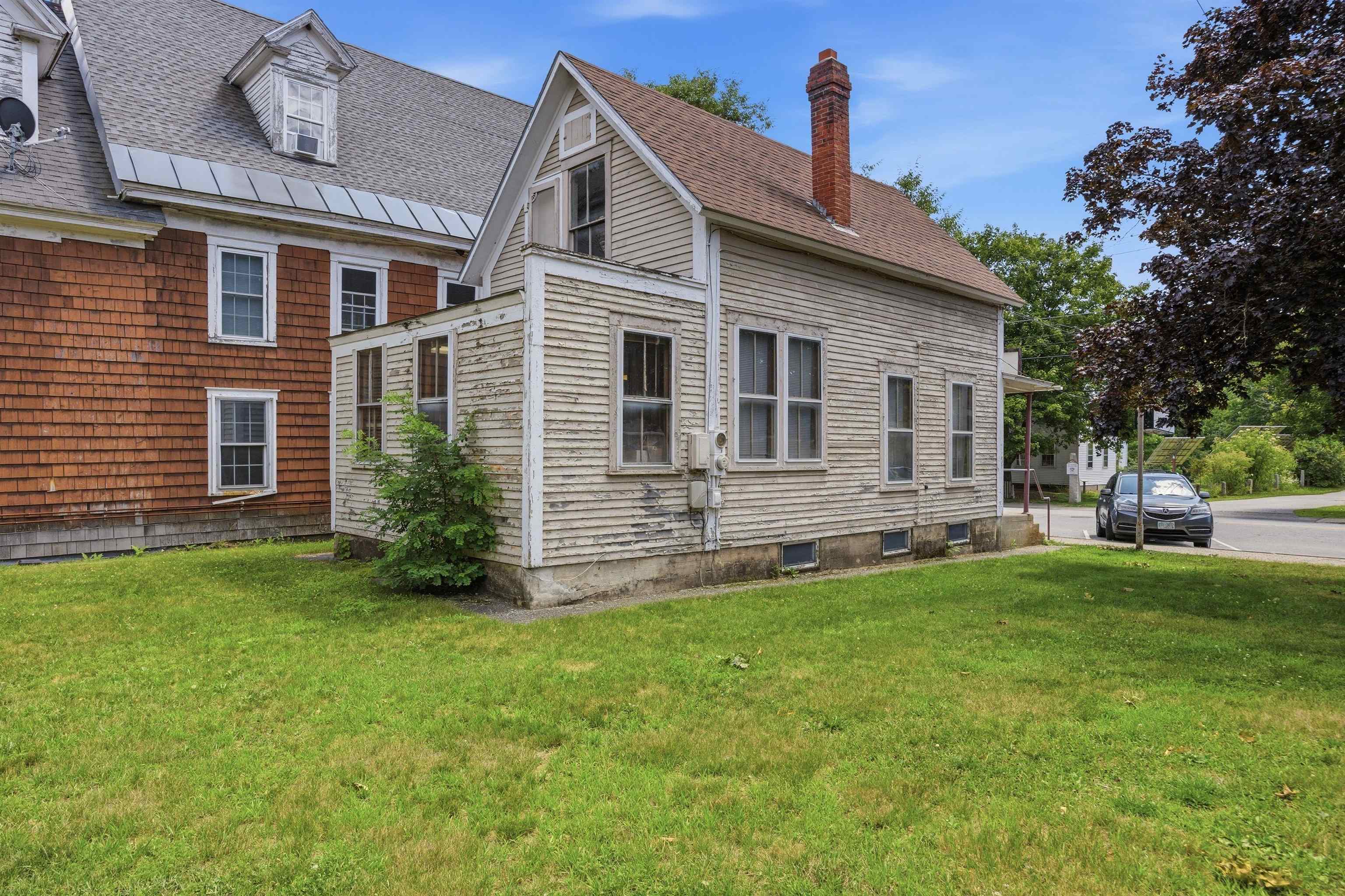 9 East Main Street