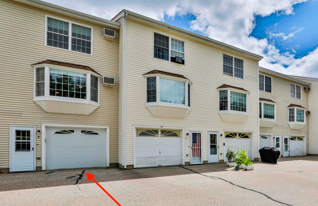 Photo of 6 Pleasant Street #E8, Hooksett, NH 03106 (MLS # 5107595)